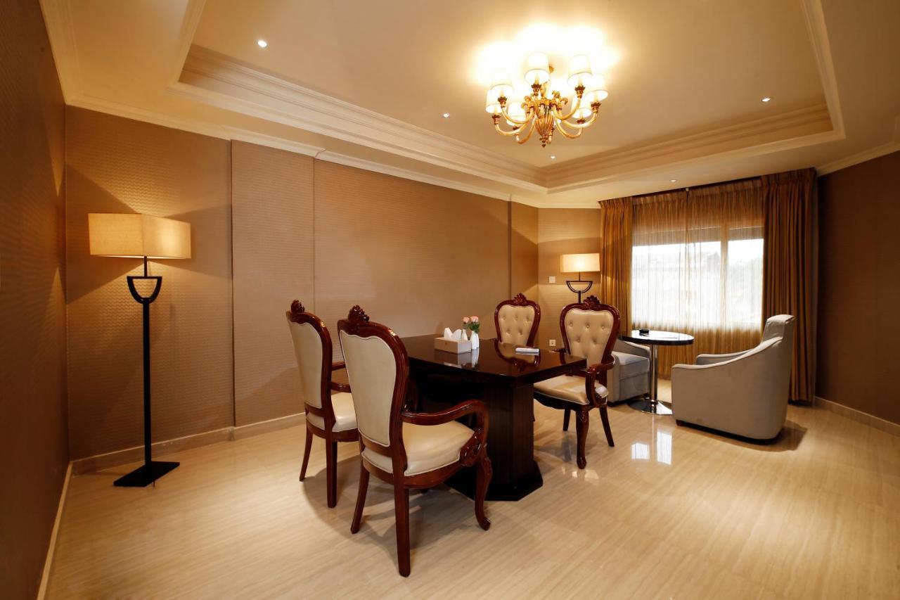 Hotel Park Residency Nilambur Exterior photo