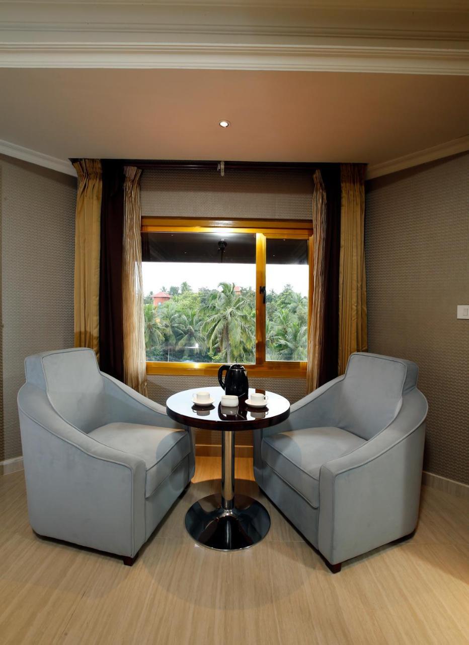 Hotel Park Residency Nilambur Exterior photo