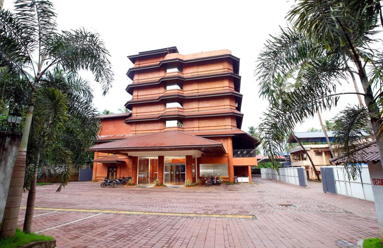 Hotel Park Residency Nilambur Exterior photo